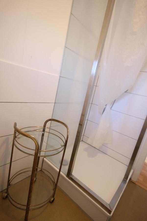 Moderne Studio Apartments Und 4 Zimmer Wohnungen In Oberhausen, Ideal Fuer Geschaeftsreisende Und Monteure Extérieur photo